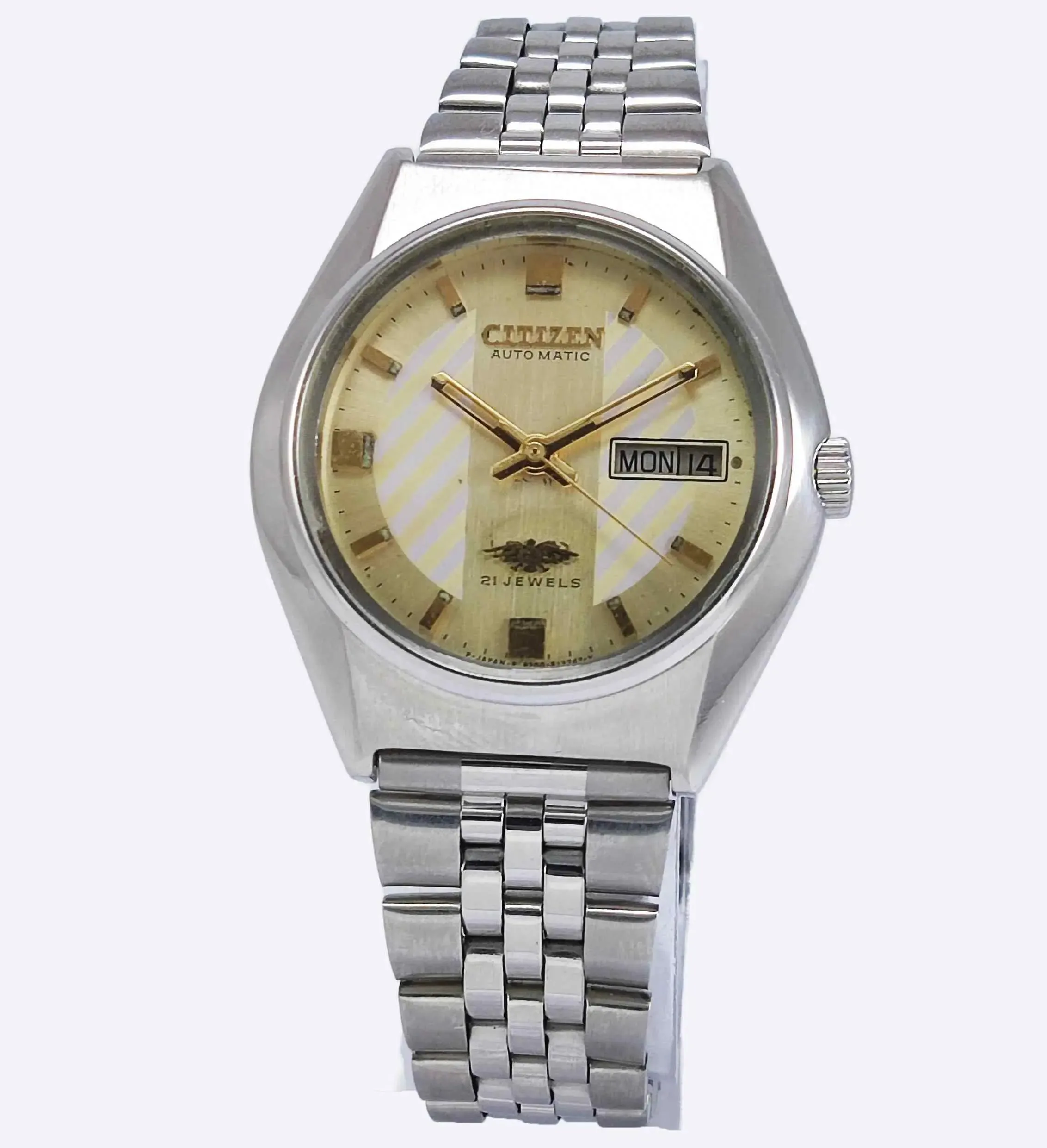 Citizen Automatic 8200A Cream Color Dial 21 Jewels Day Date Men's Mechanical Watch