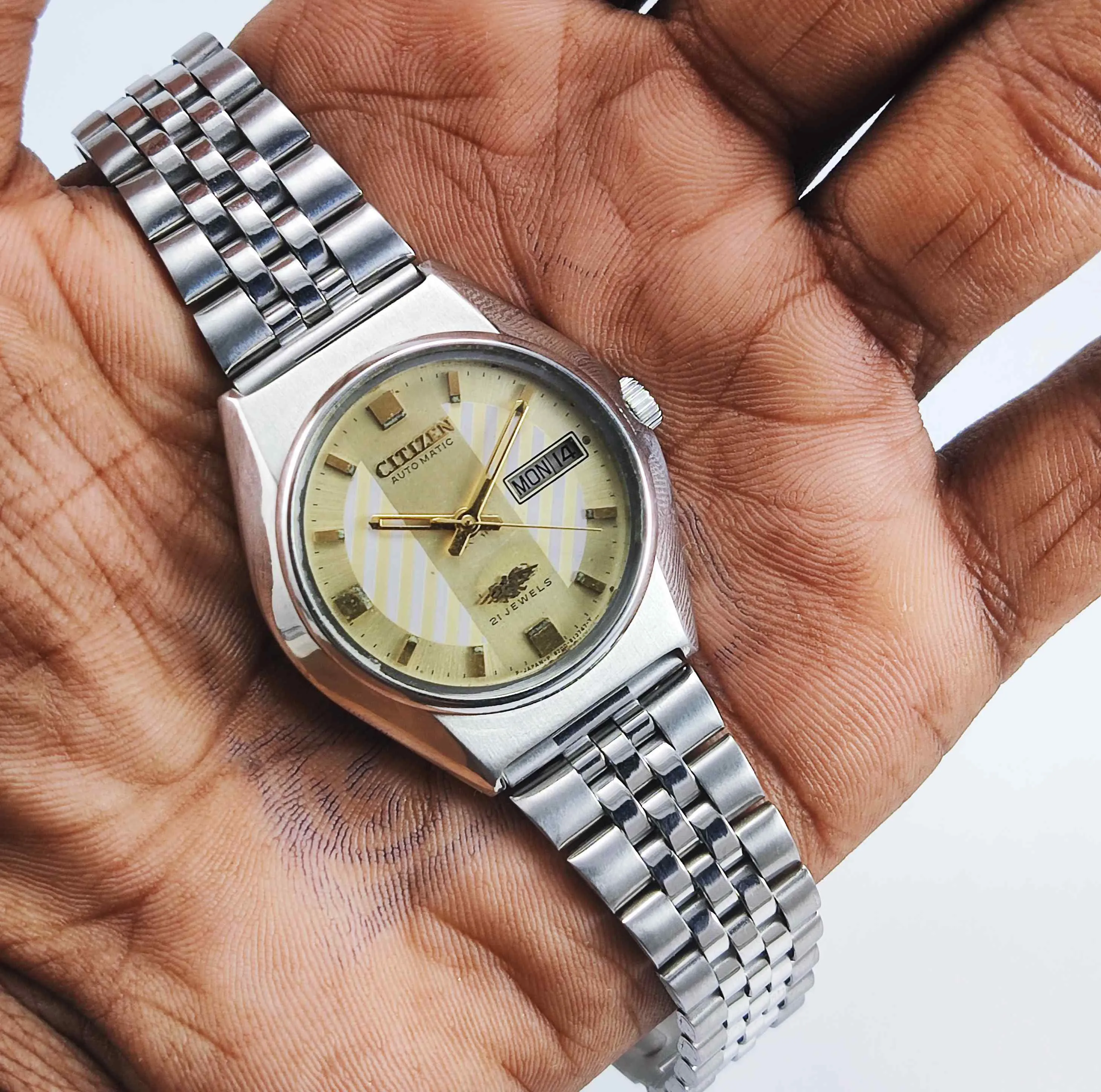 Citizen Automatic 8200A Cream Color Dial 21 Jewels Day Date Men's Mechanical Watch