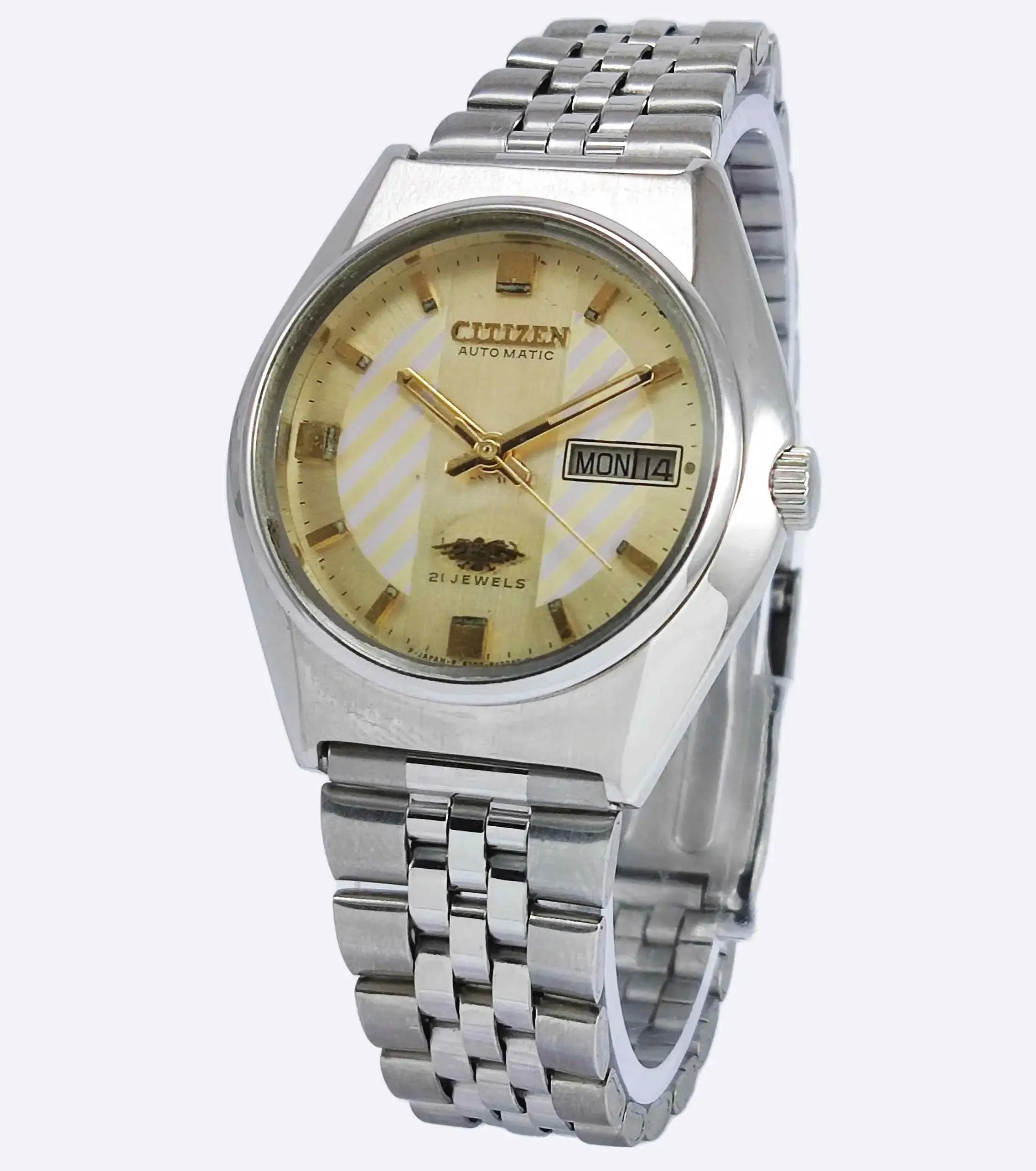 Citizen Automatic 8200A Cream Color Dial 21 Jewels Day Date Men's Mechanical Watch
