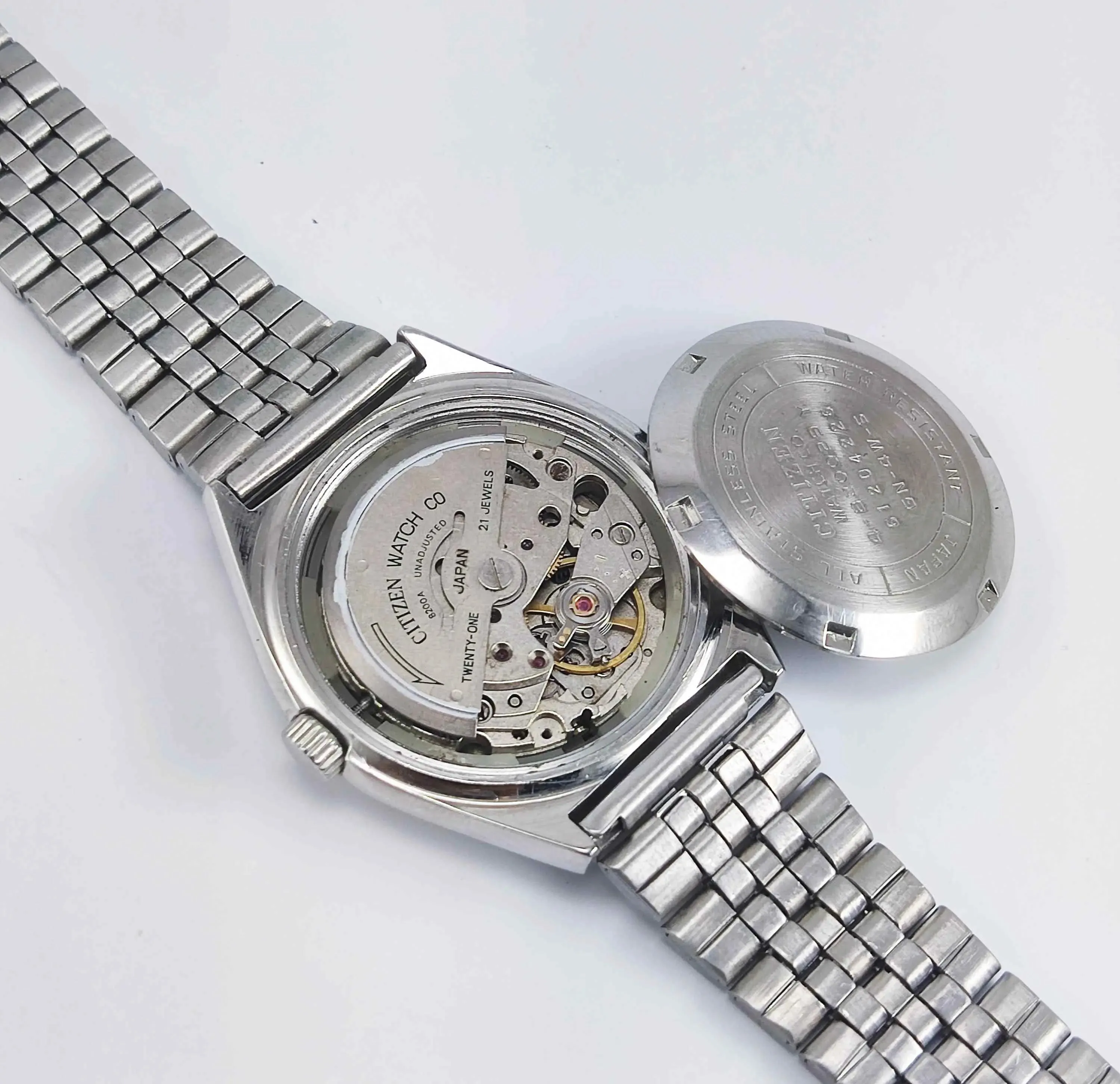 Citizen Automatic 8200A Cream Color Dial 21 Jewels Day Date Men's Mechanical Watch