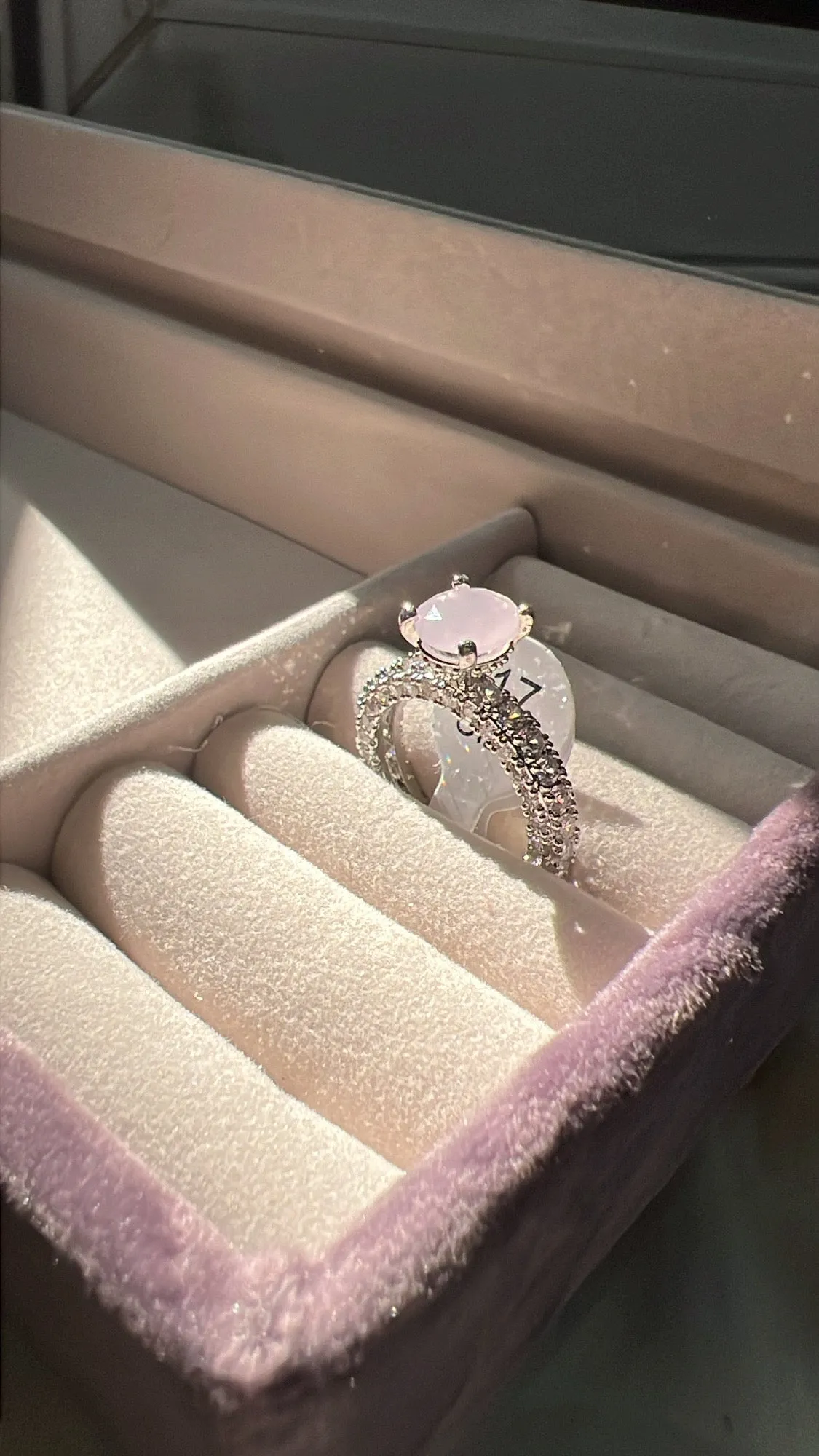Evie rings