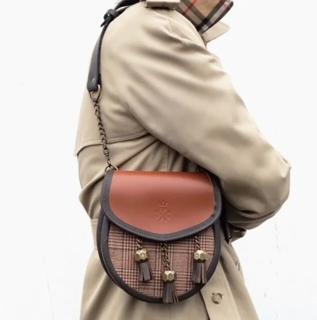 Glen Keith Tweed Sporran Handbag in Chestnut
