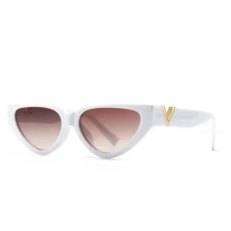 Retro Eye Small Round Letter V Sunglasses